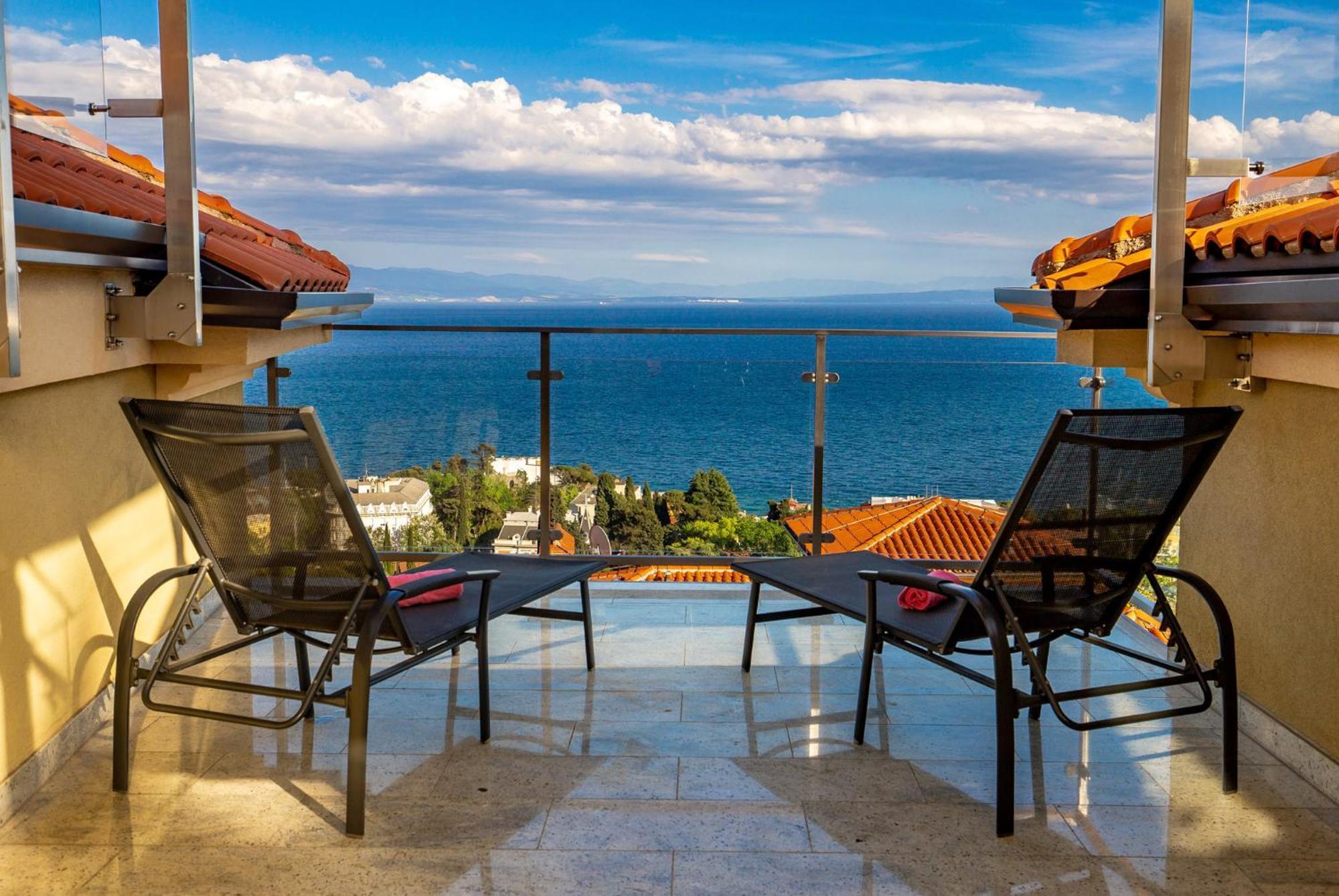 Lux Apartmani Opatija Exterior photo