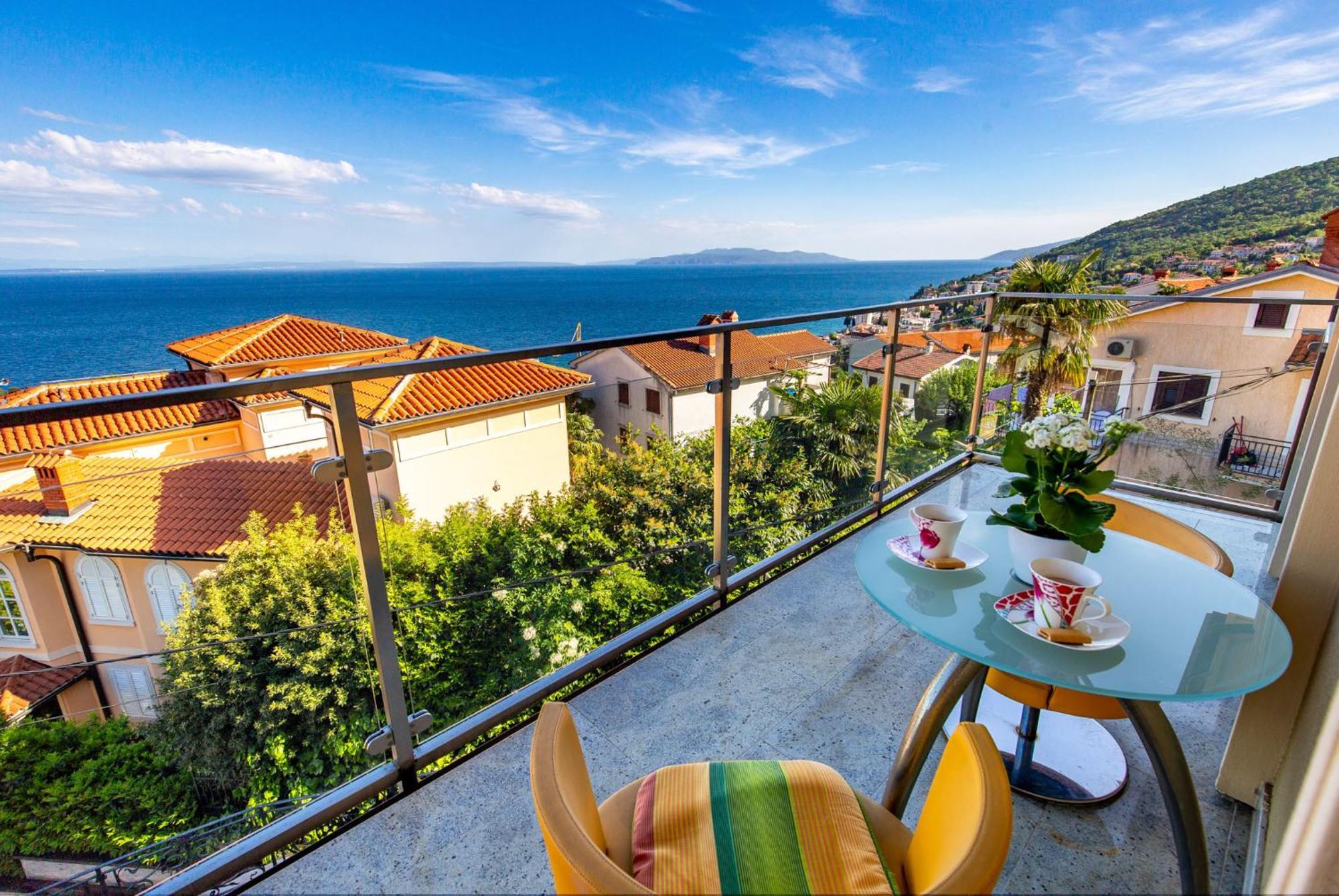 Lux Apartmani Opatija Exterior photo